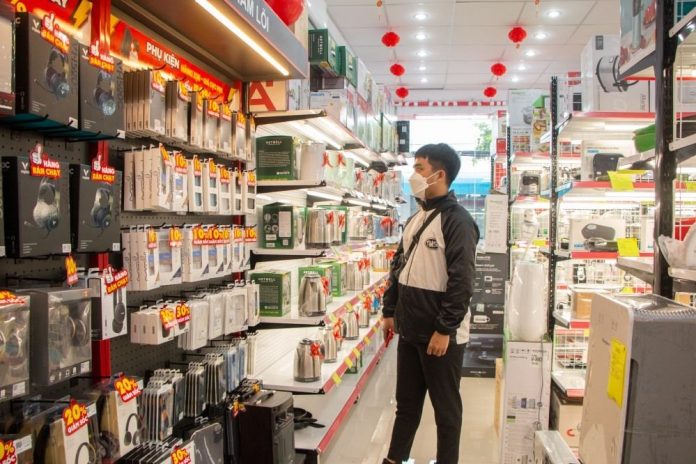 FPT_Shop FPT Shop: Phân Tích Hệ Thống Bán Lẻ Và Chiến Lược Phát Triển 2026