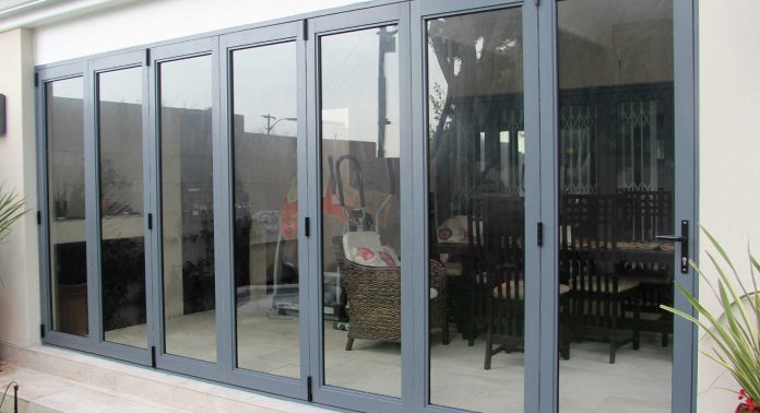 Cửa Nhôm Việt Pháp: Giải Pháp Kinh Tế, Bền Bỉ Cho Mọi Công Trình