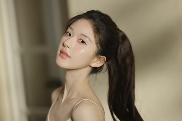 Triệu Lộ Tư: 5 Phân Tích Sâu Về "Nữ Hoàng Xuyên Không" Thế Hệ Mới 2026