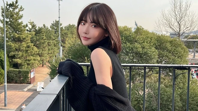 Eimi Fukada là ai - Các hoạt động ngoài phim và hình ảnh đa năng Eimi Fukada là ai - Các hoạt động ngoài phim và hình ảnh đa năng